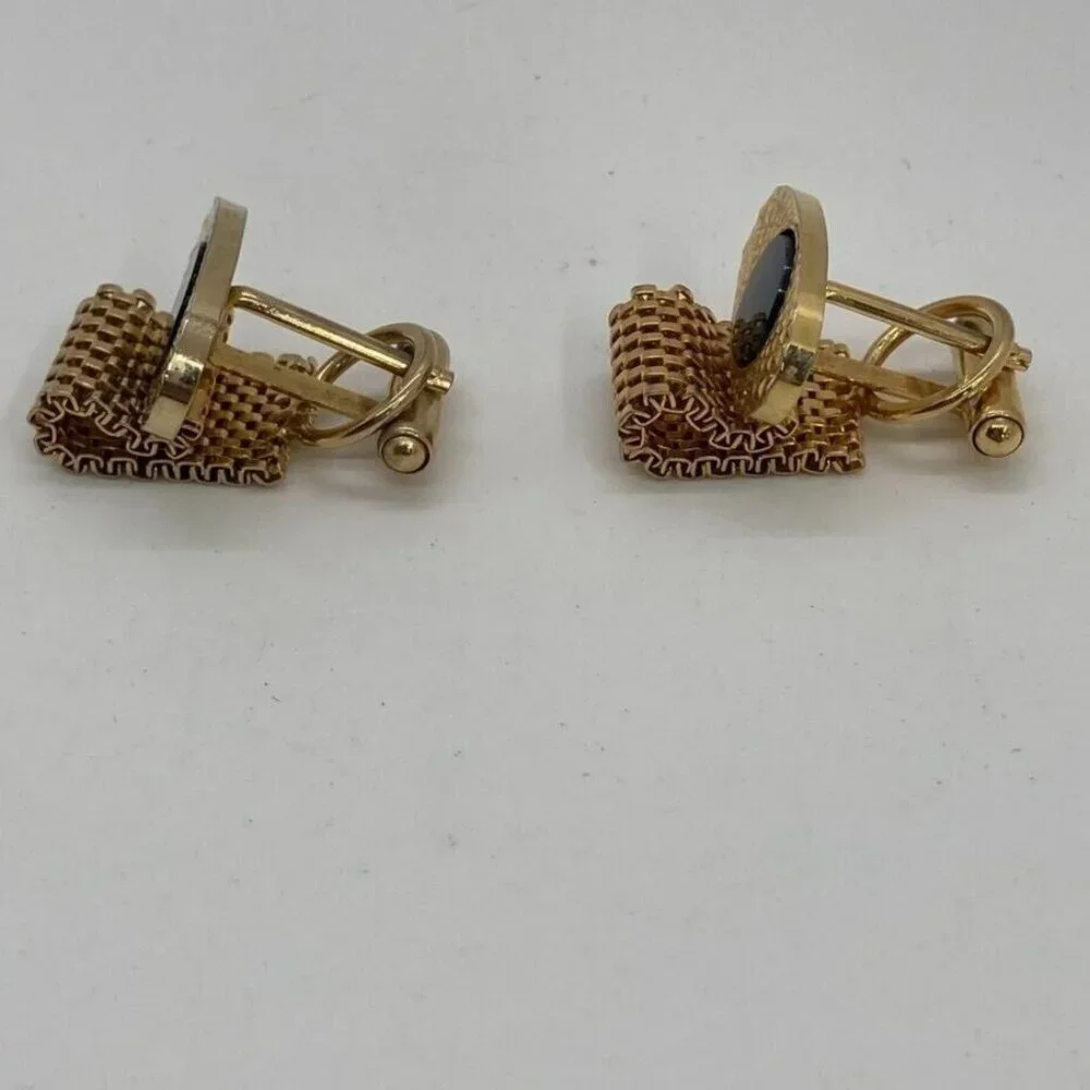 Vintage Diamond Cut Cufflinks‎ Oval Gold Tone Mesh Wrap Around Black Center